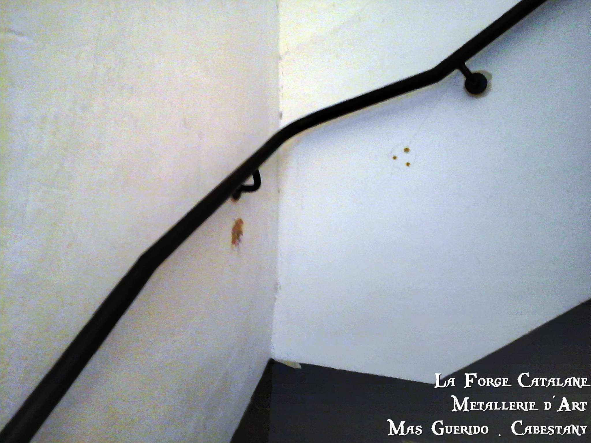 main courante en fer tube rond debillarde.jpg